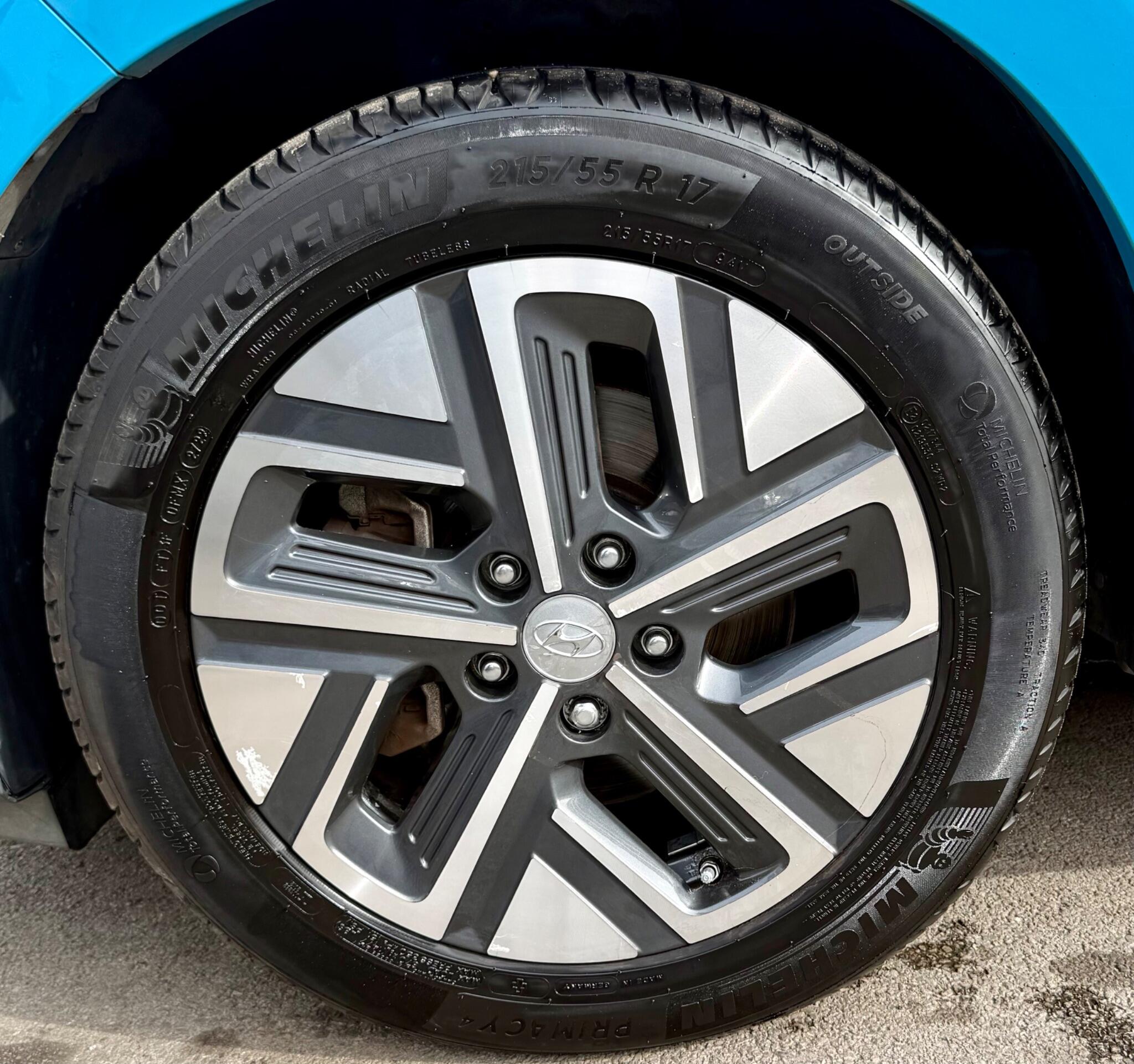 Hyundai Kona view 21