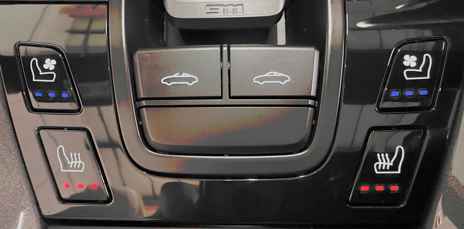 Porsche 911 view 35