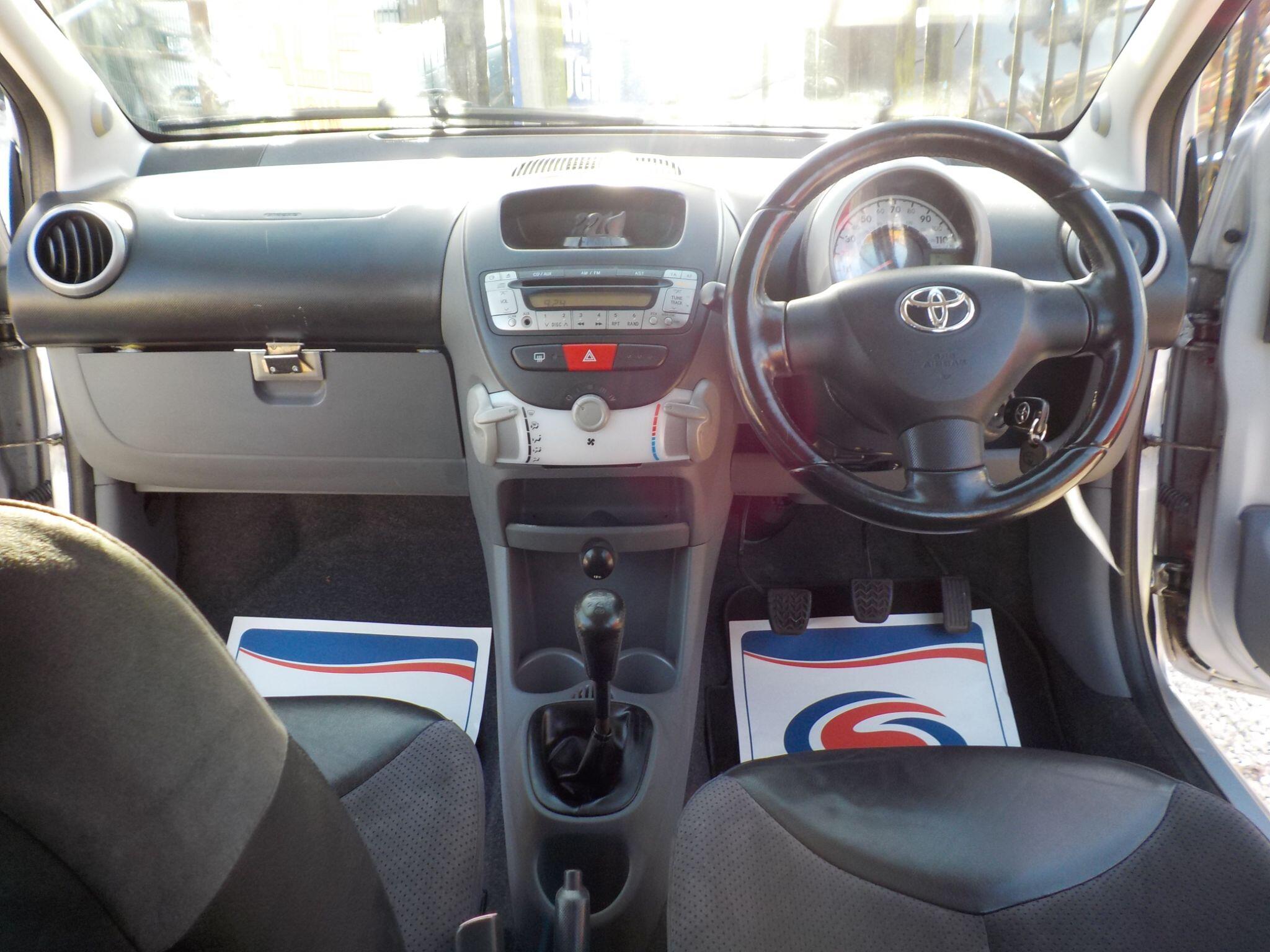 Toyota AYGO 1.0 VVT-i Platinum Euro 4 5dr