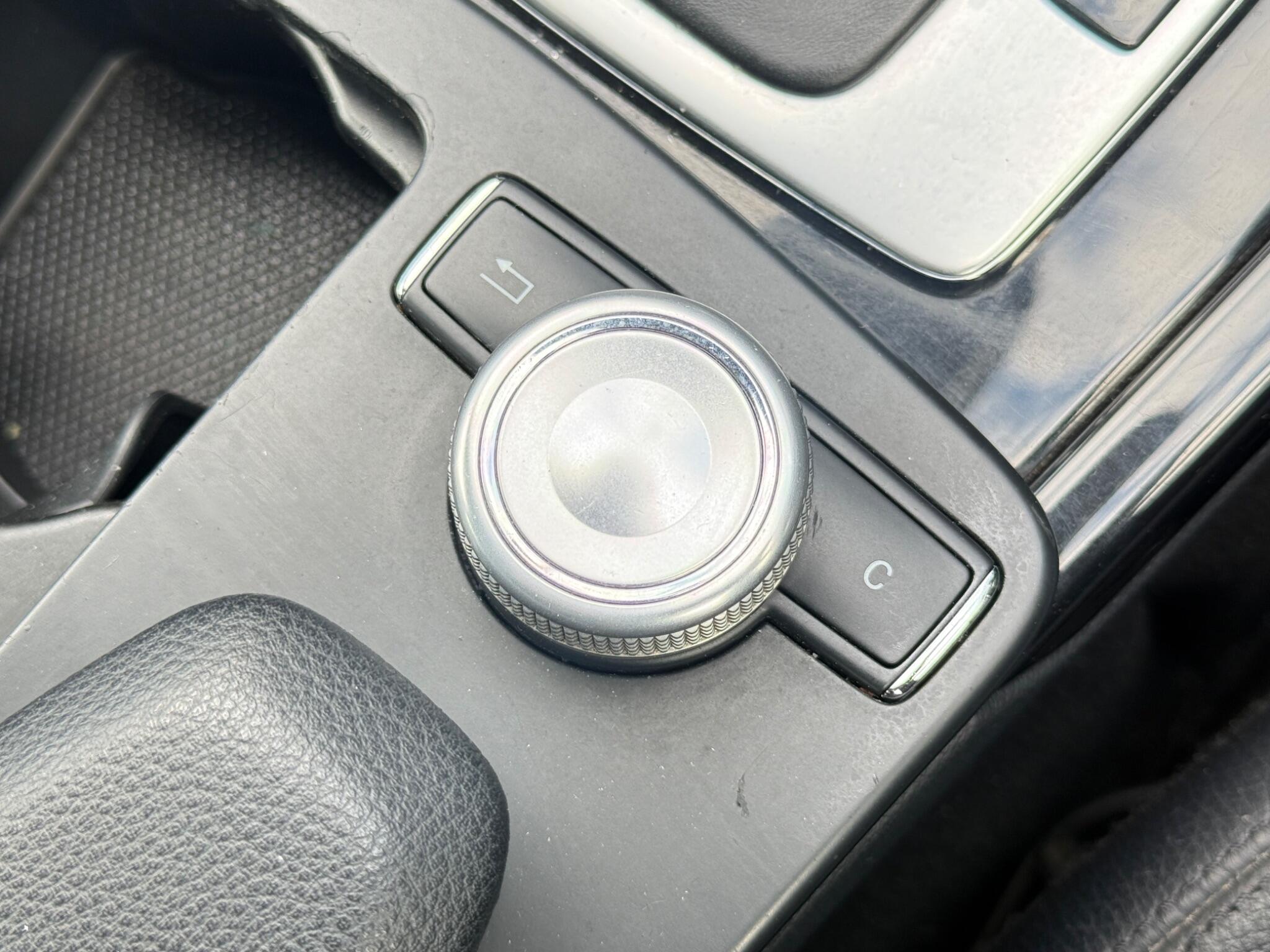 Mercedes-Benz E Class - Image 57