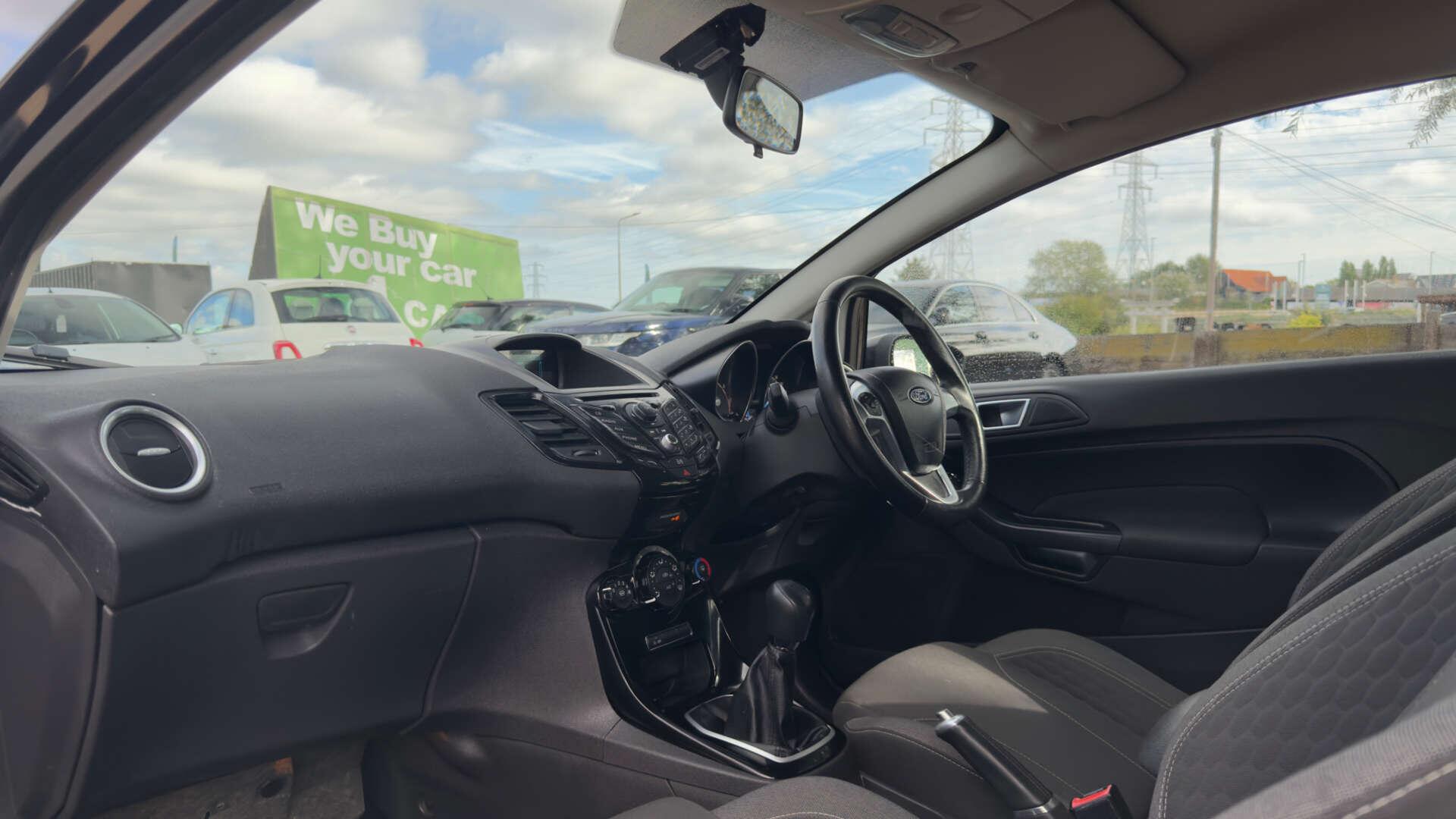 Ford Fiesta view 11