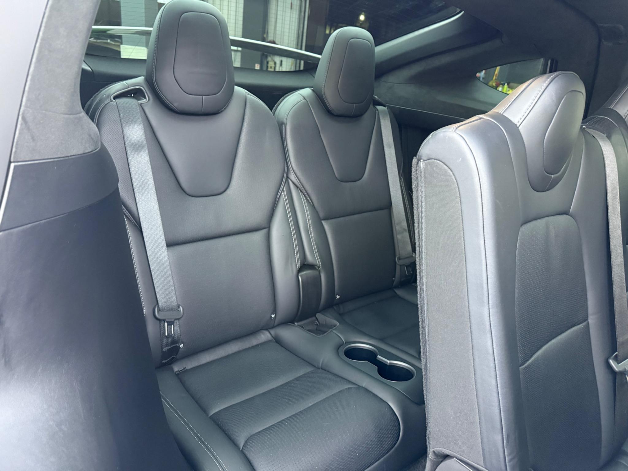 Tesla Model X view 16