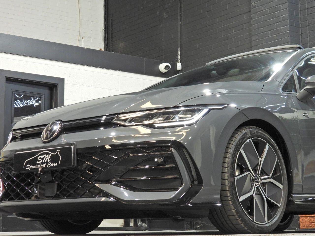 Volkswagen Golf view 9