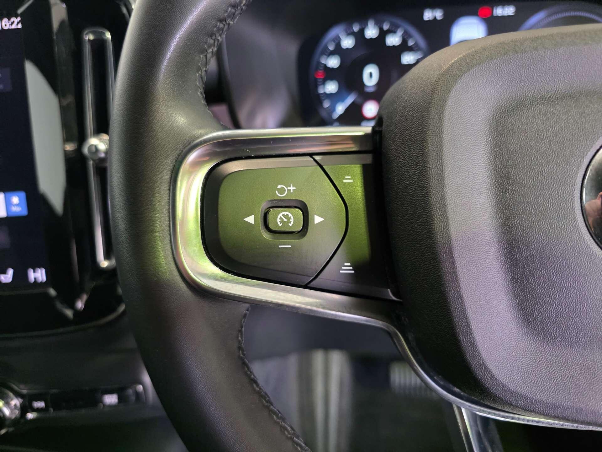 Volvo XC40 view 20