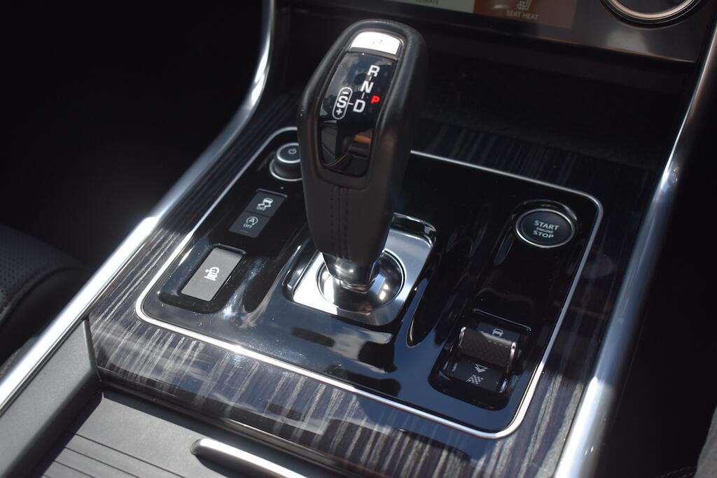 Jaguar Xe view 67