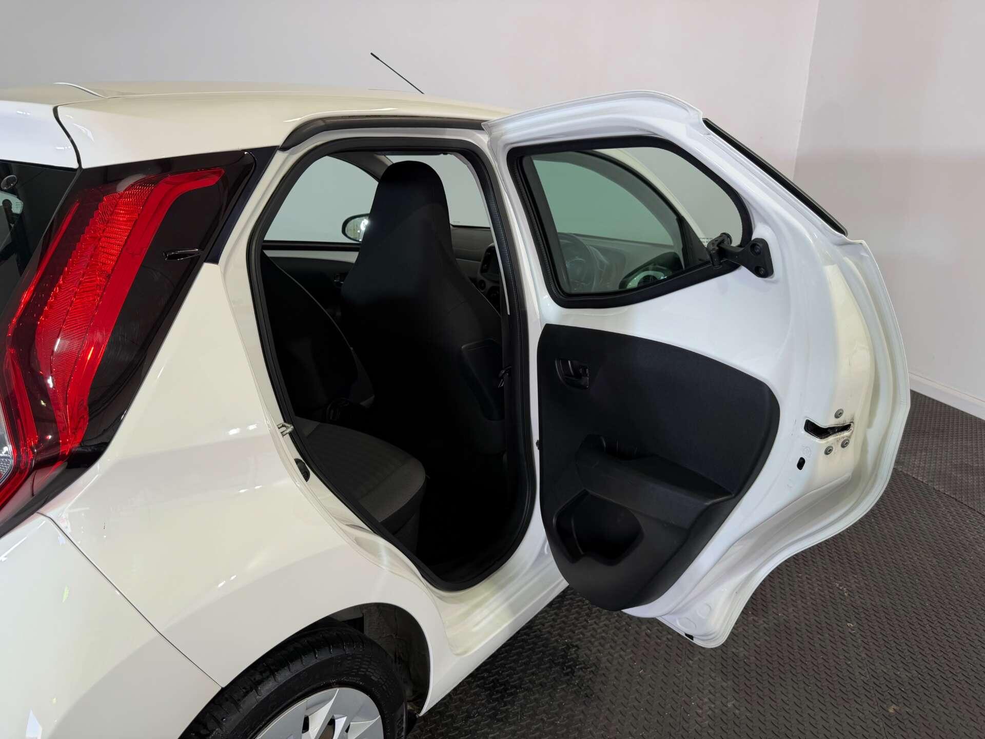Toyota Aygo view 43