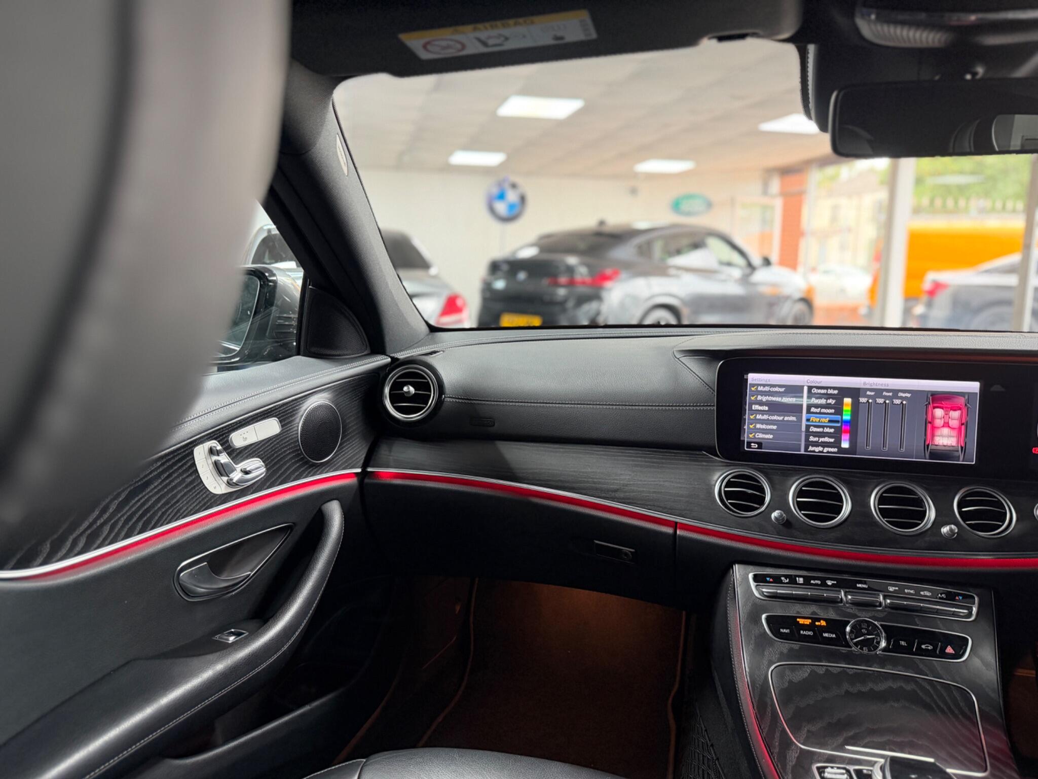 Mercedes-Benz E Class view 42