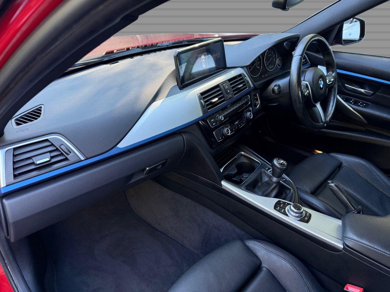 BMW 3 Series view 29