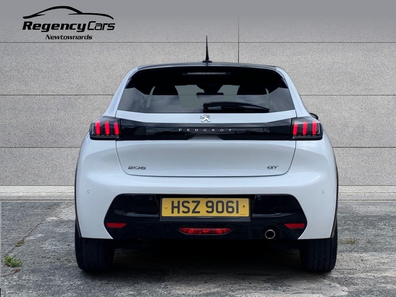 Peugeot 208 view 6