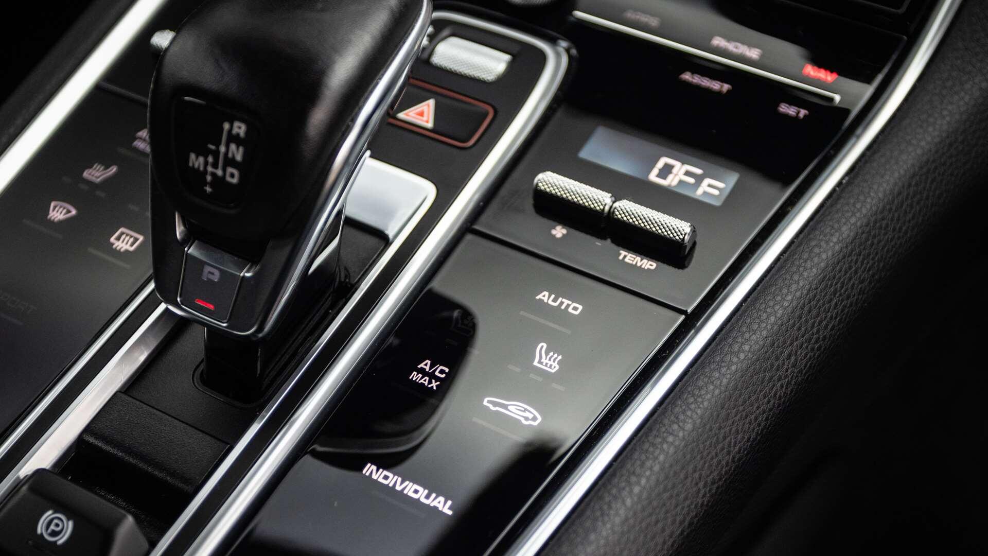 Porsche Panamera view 18