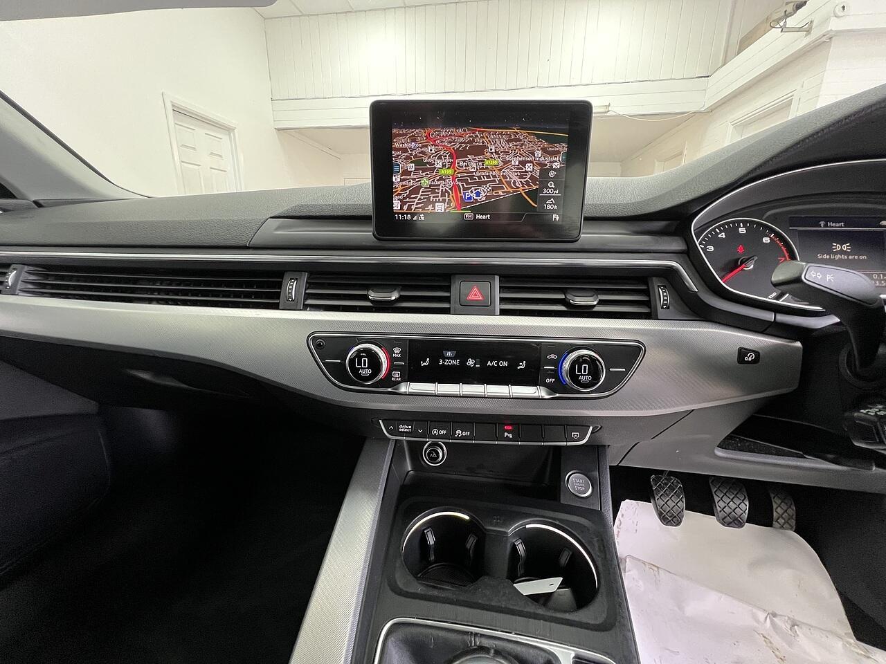 Audi A4 view 12