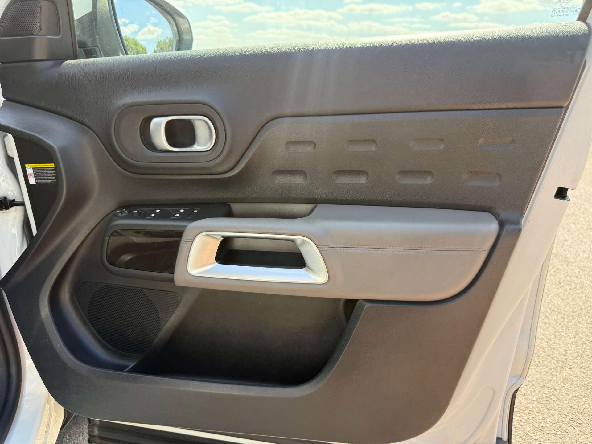 Citroen C5 Aircross view 31