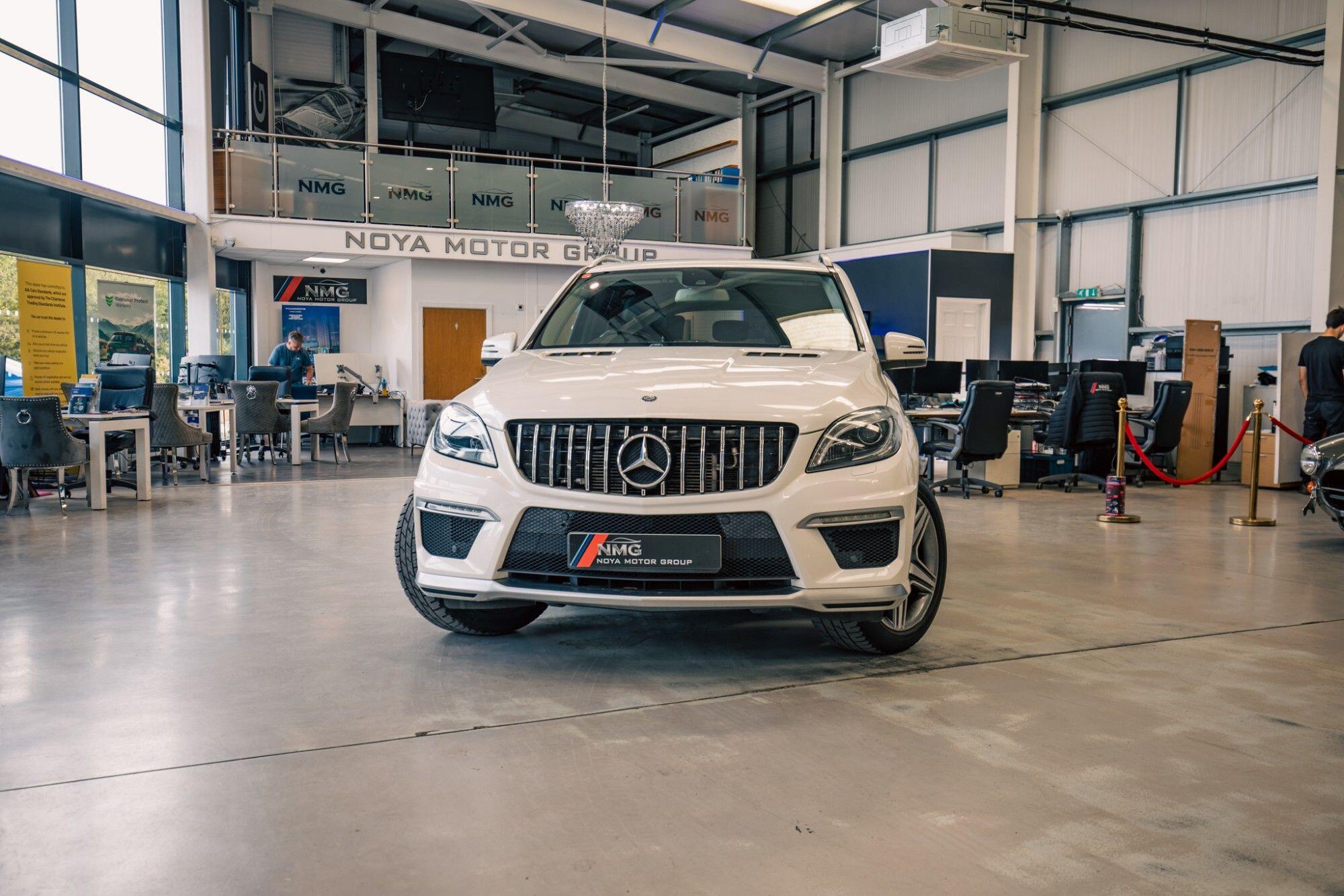 Mercedes-Benz M-Class view 4