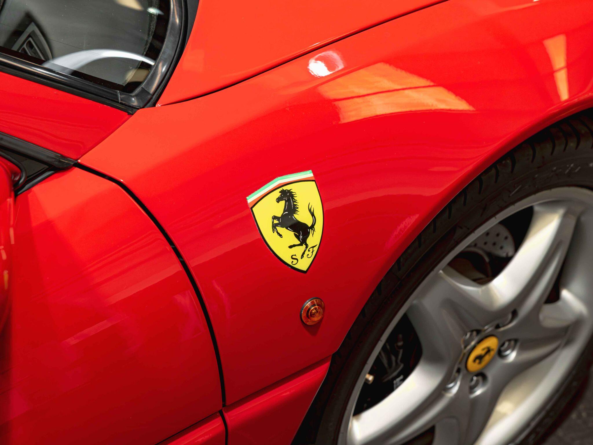 Ferrari F355 view 18