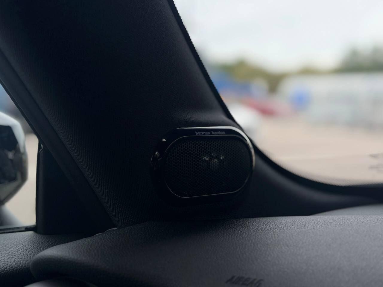 Mini Cooper view 25