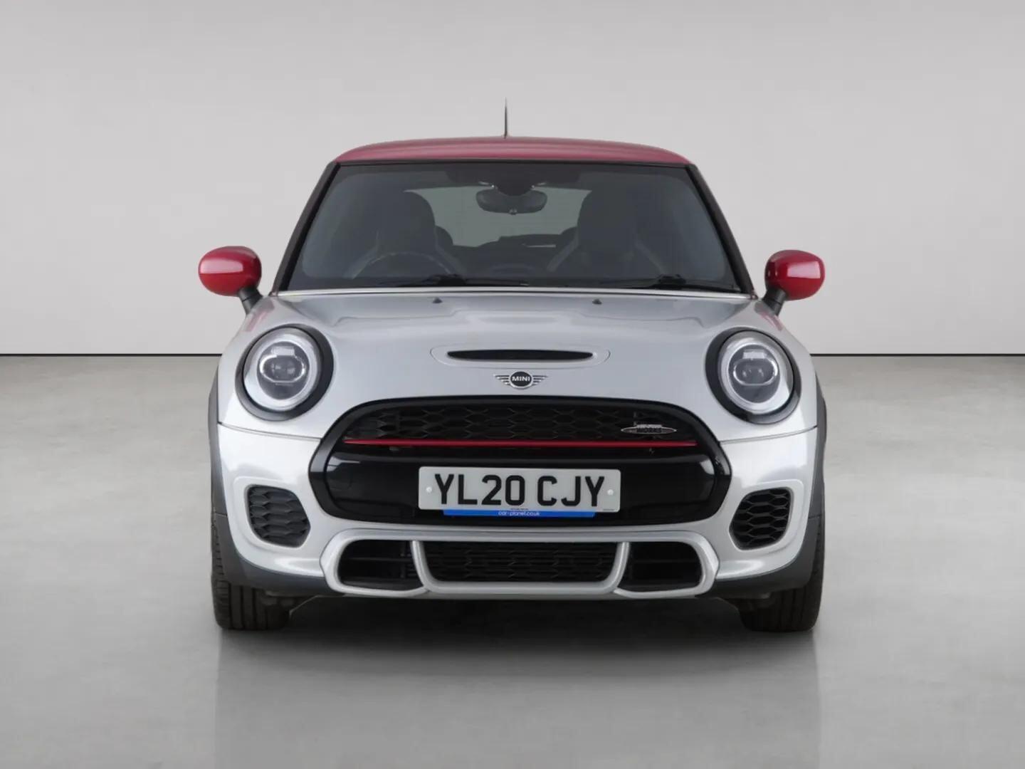 Mini Hatch view 5