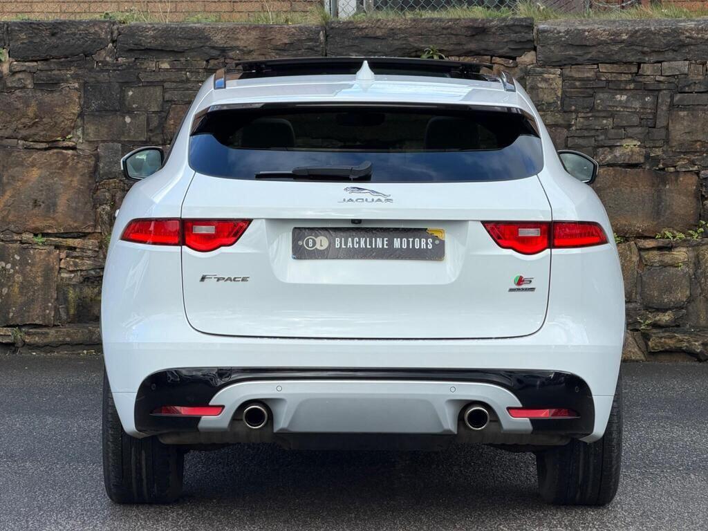 Jaguar F-Pace view 6