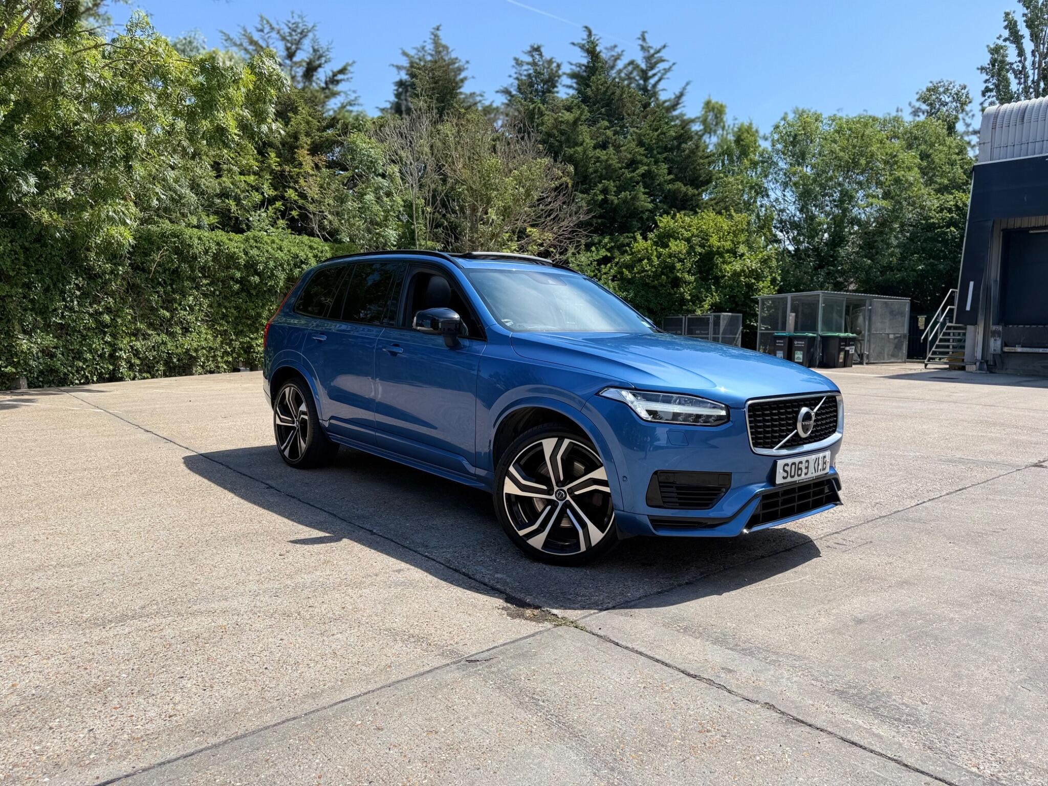Volvo XC90 view 5