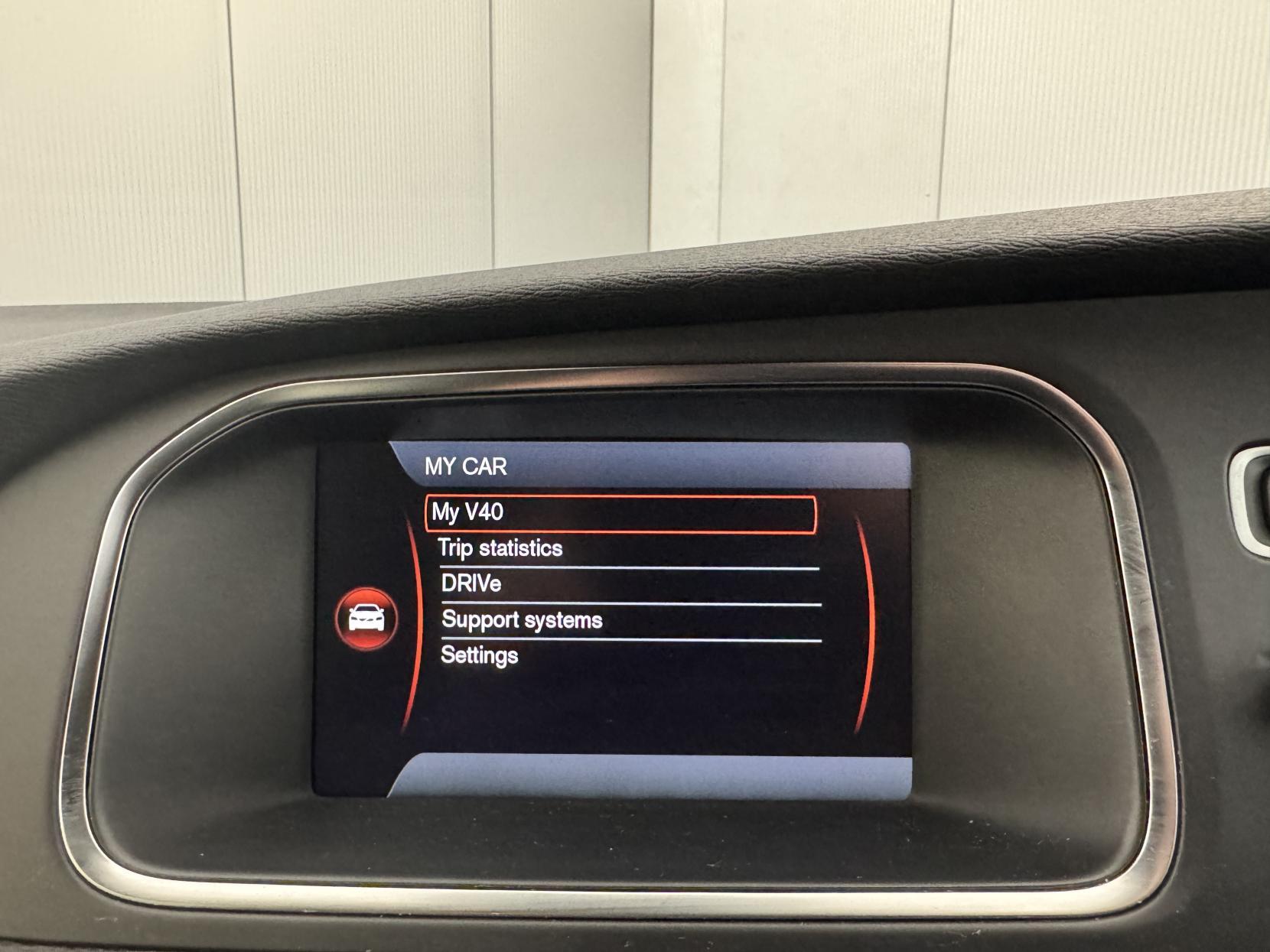 Volvo V40 view 64