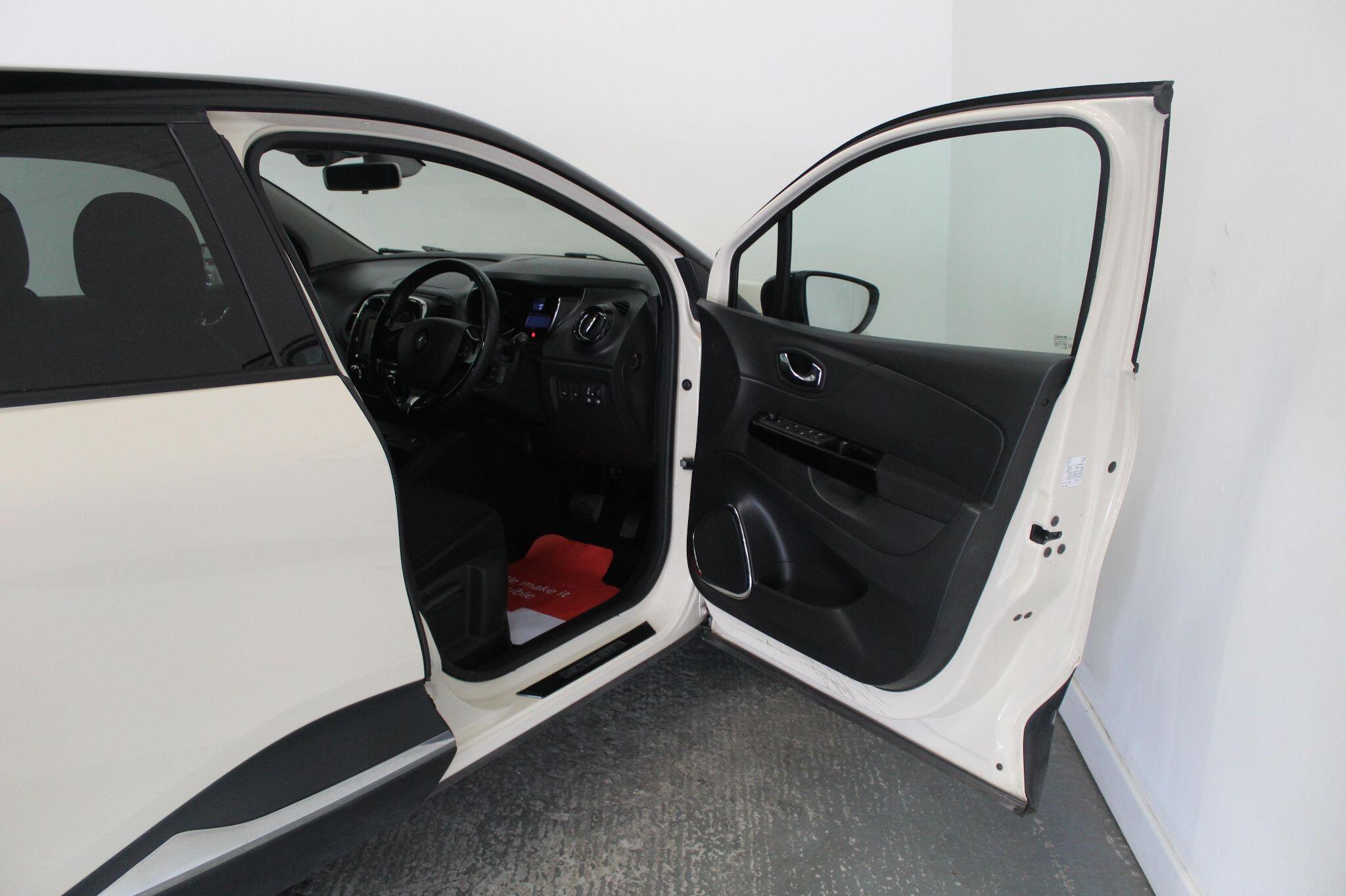 Renault Captur view 24