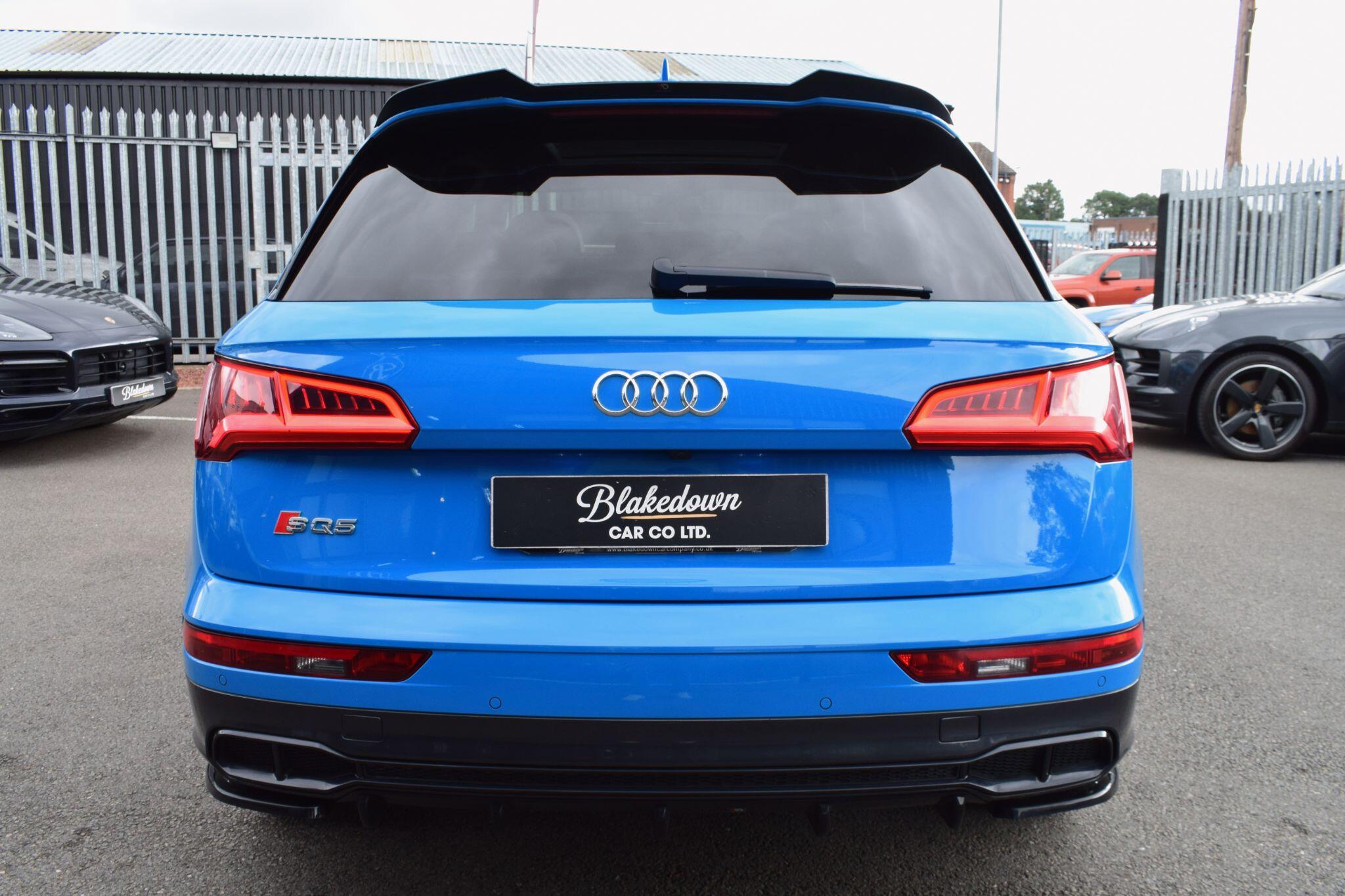 Audi SQ5 view 6