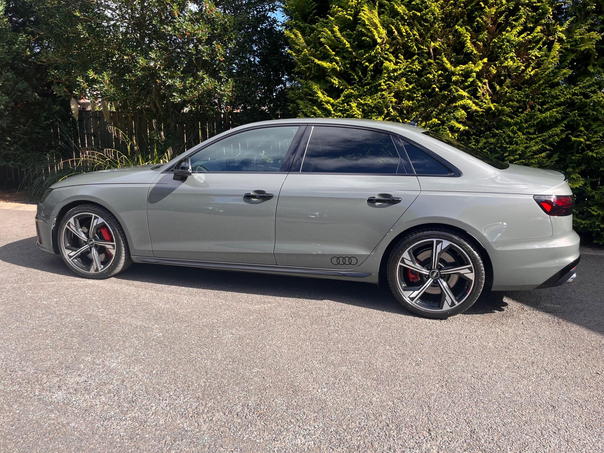 Audi S4 view 6