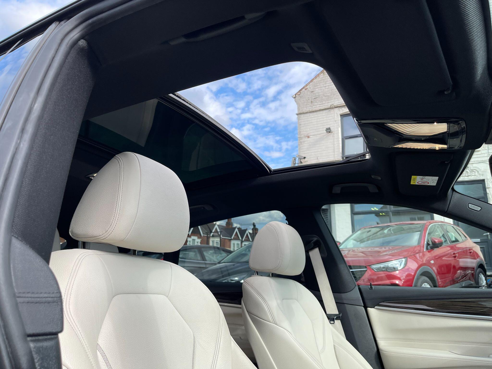 BMW 6 Series view 28