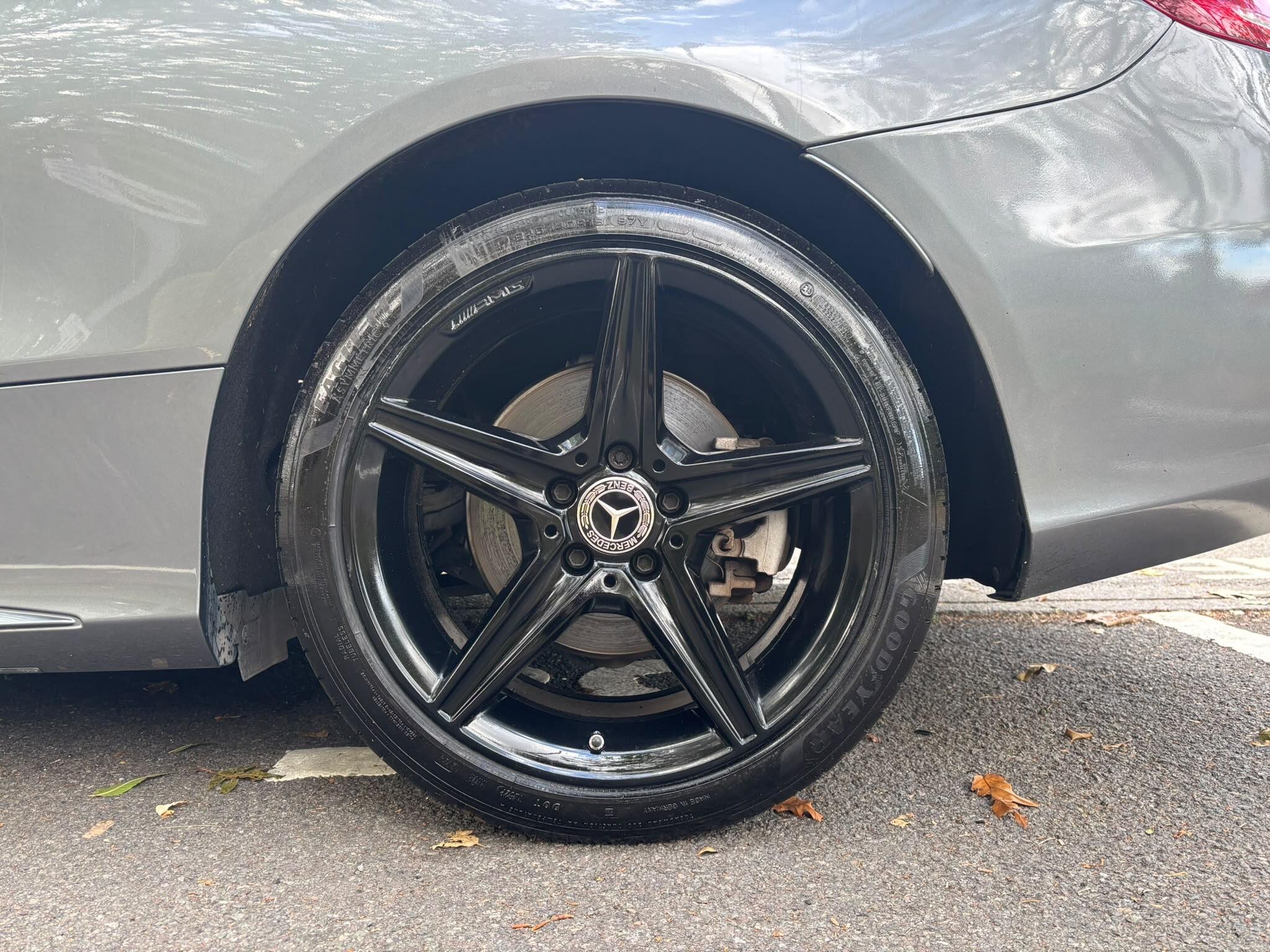 Mercedes-Benz C-Class view 28