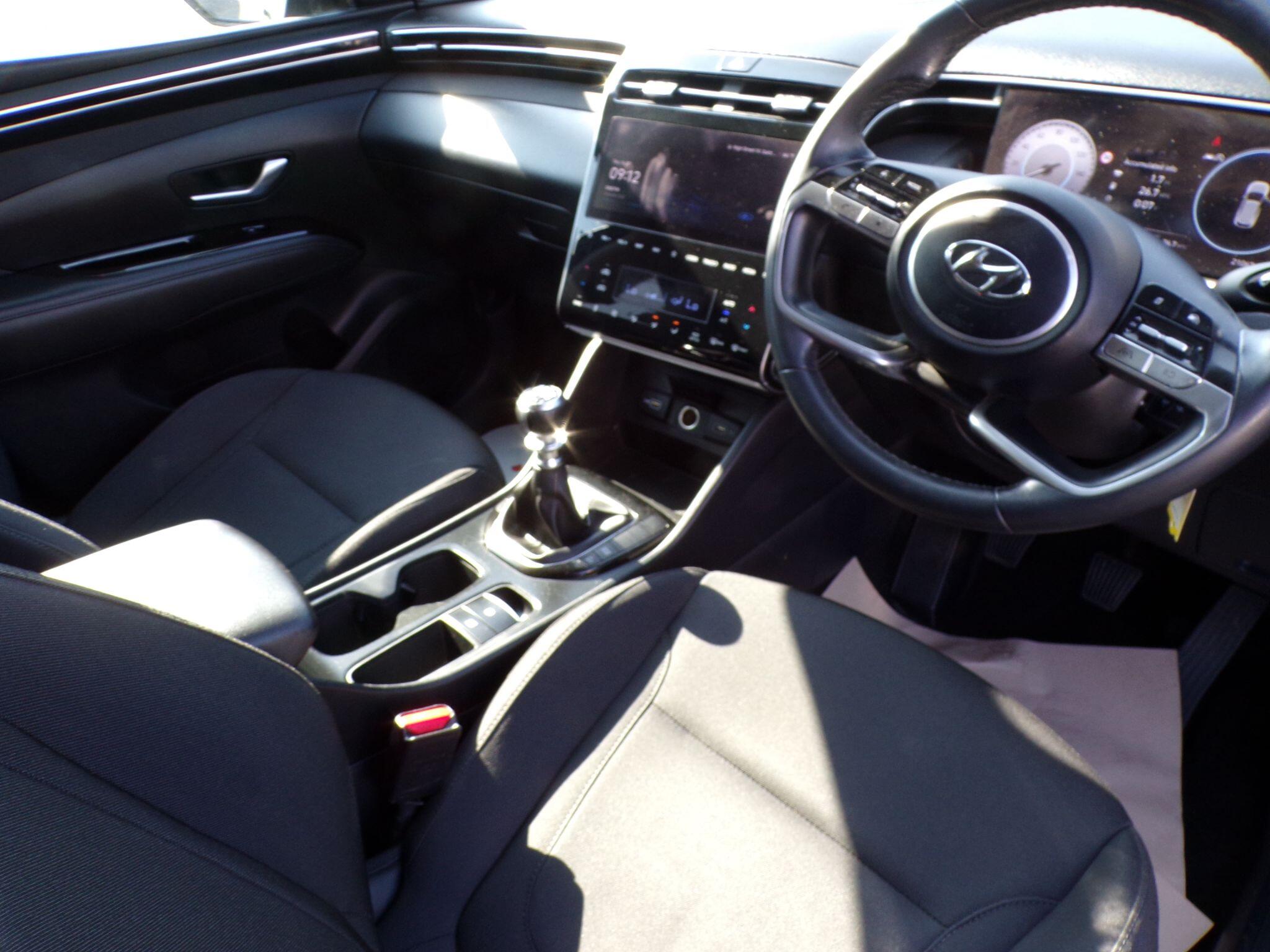 Hyundai Tucson view 16
