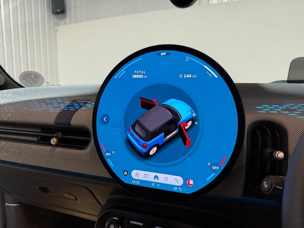 Mini Cooper Cooper view 9