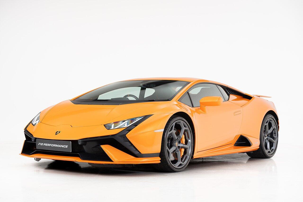 Lamborghini Huracan view 17