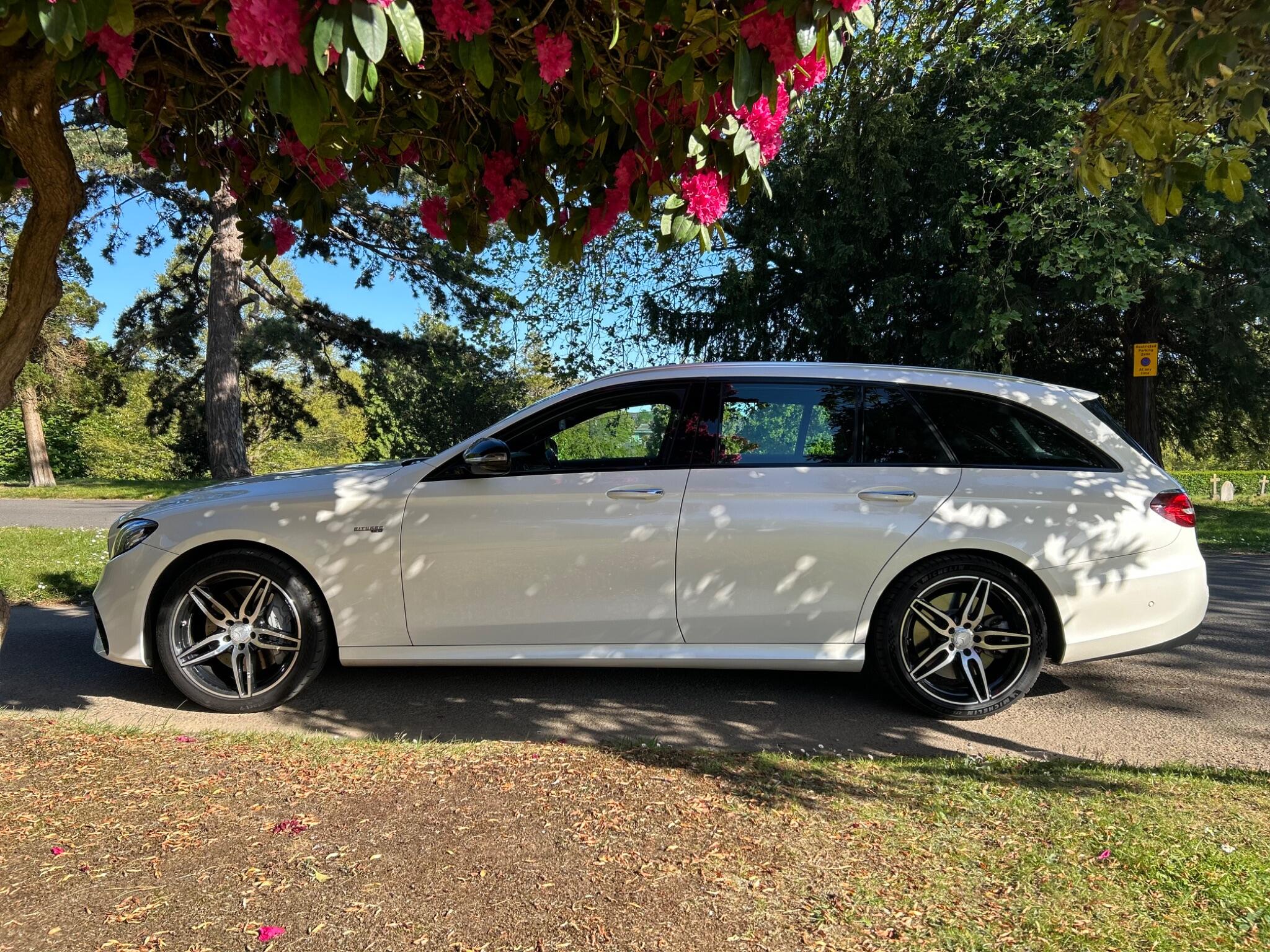 Mercedes-Benz E-Class view 17