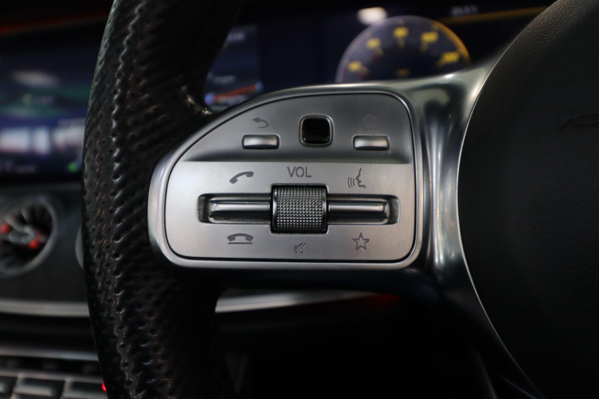 Mercedes-Benz E Class view 47