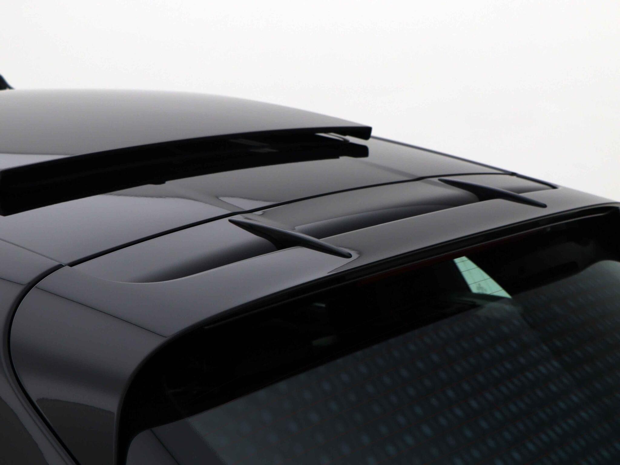 Porsche Macan view 25