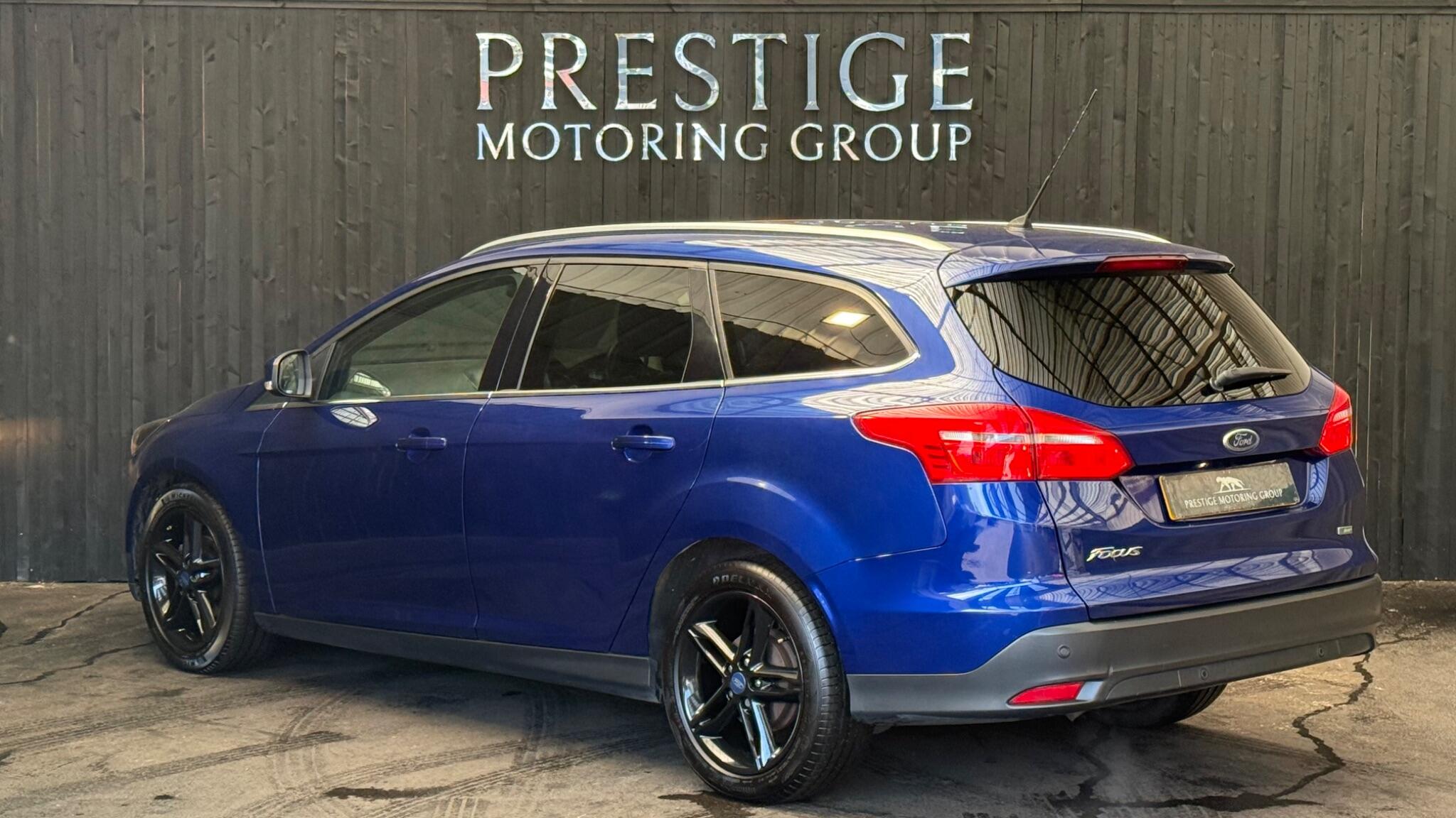 Ford Focus view 27