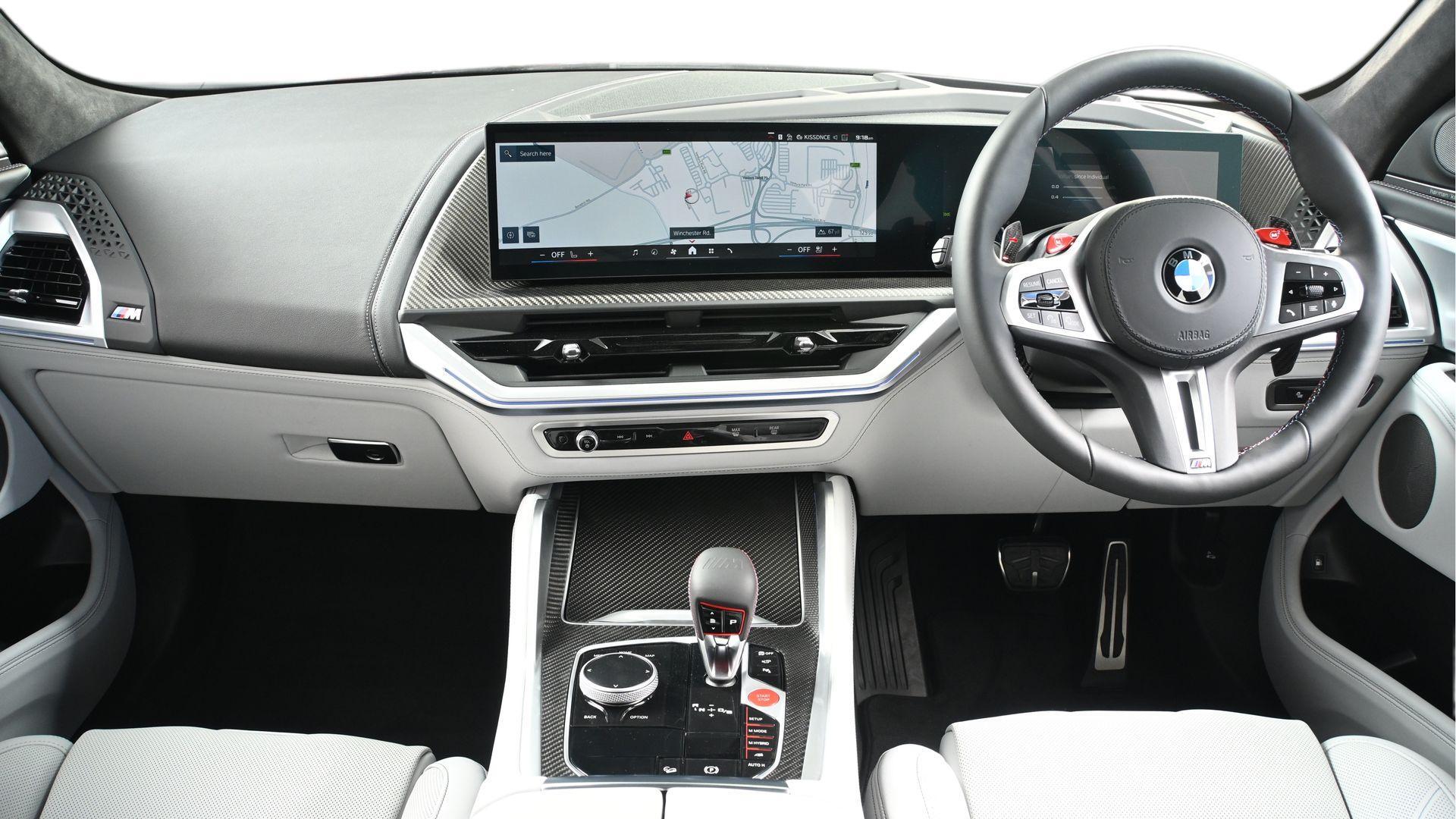 BMW XM view 4