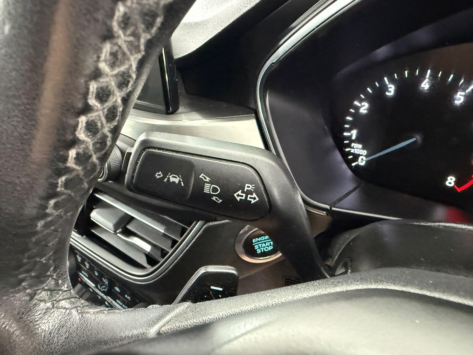 Ford Focus view 31