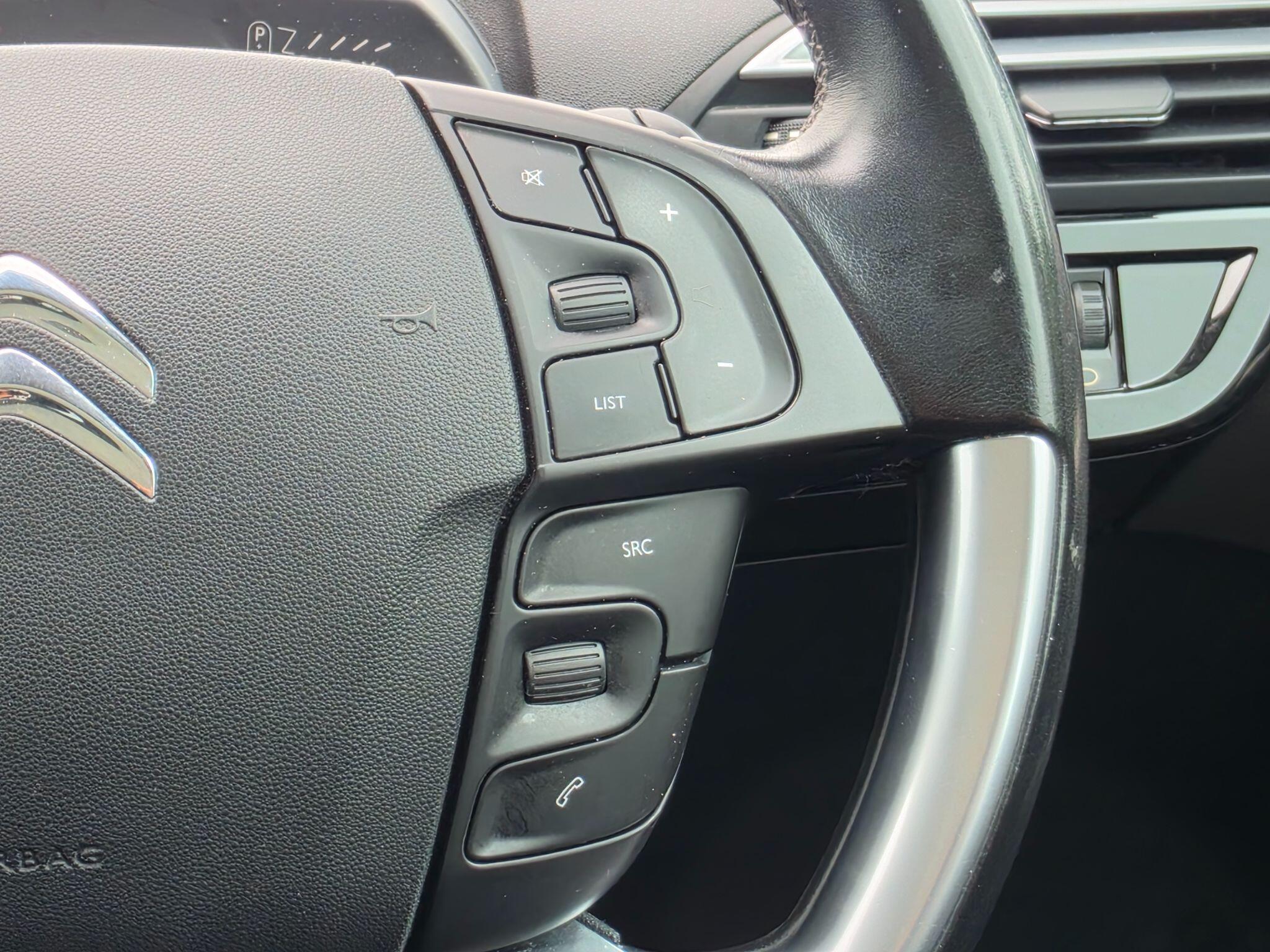 Citroen Grand C4 Picasso view 14