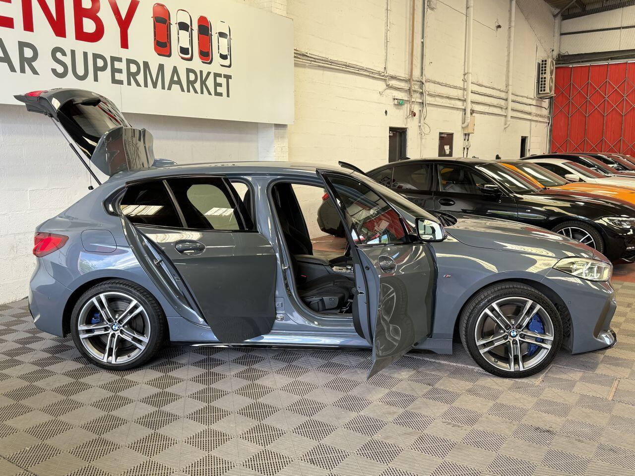 BMW 1 Series view 14