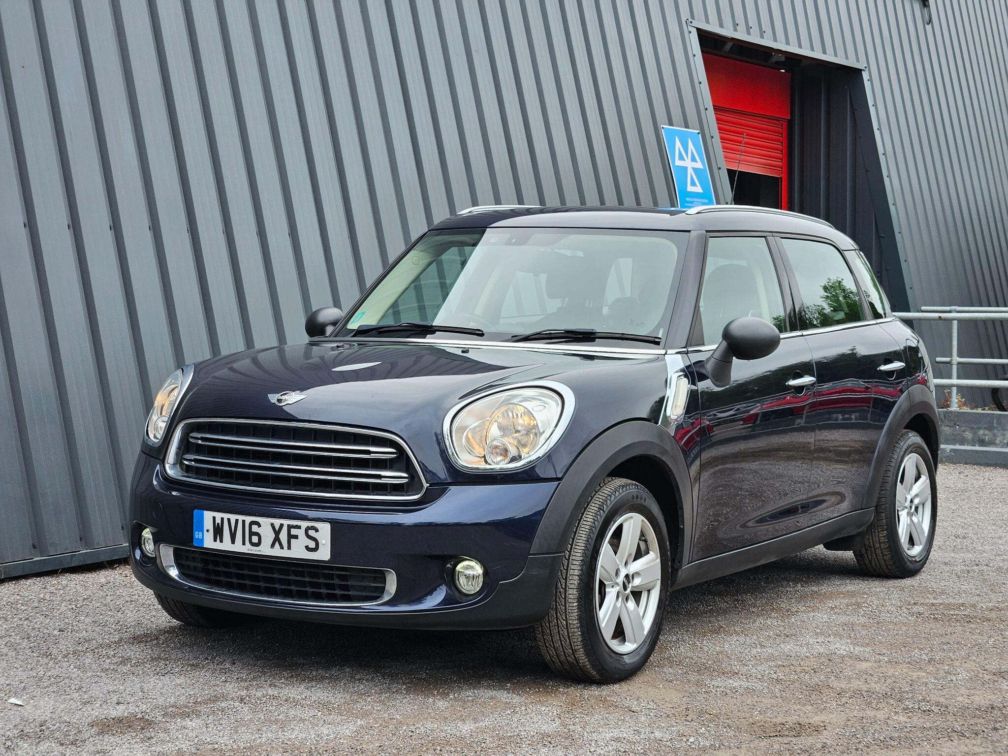 2016 MINI Countryman image 7