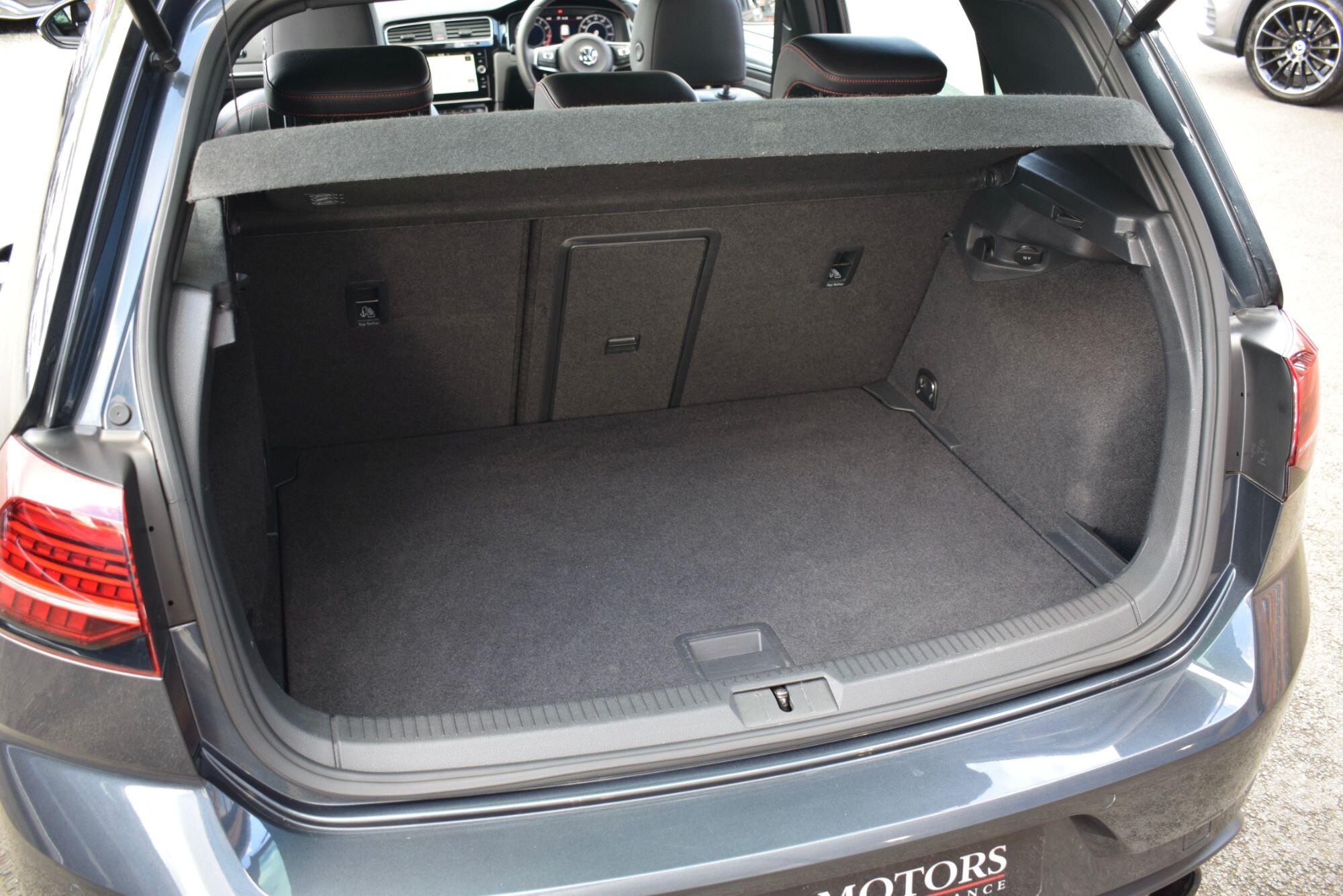 Volkswagen Golf view 23