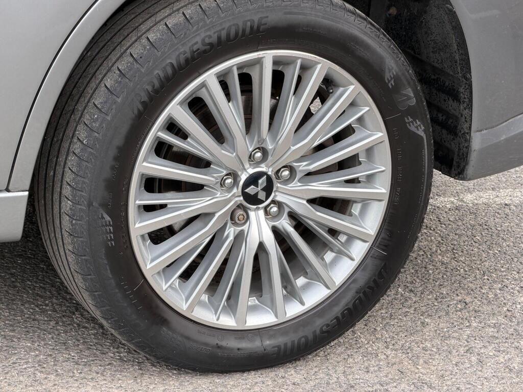 Mitsubishi Outlander view 50
