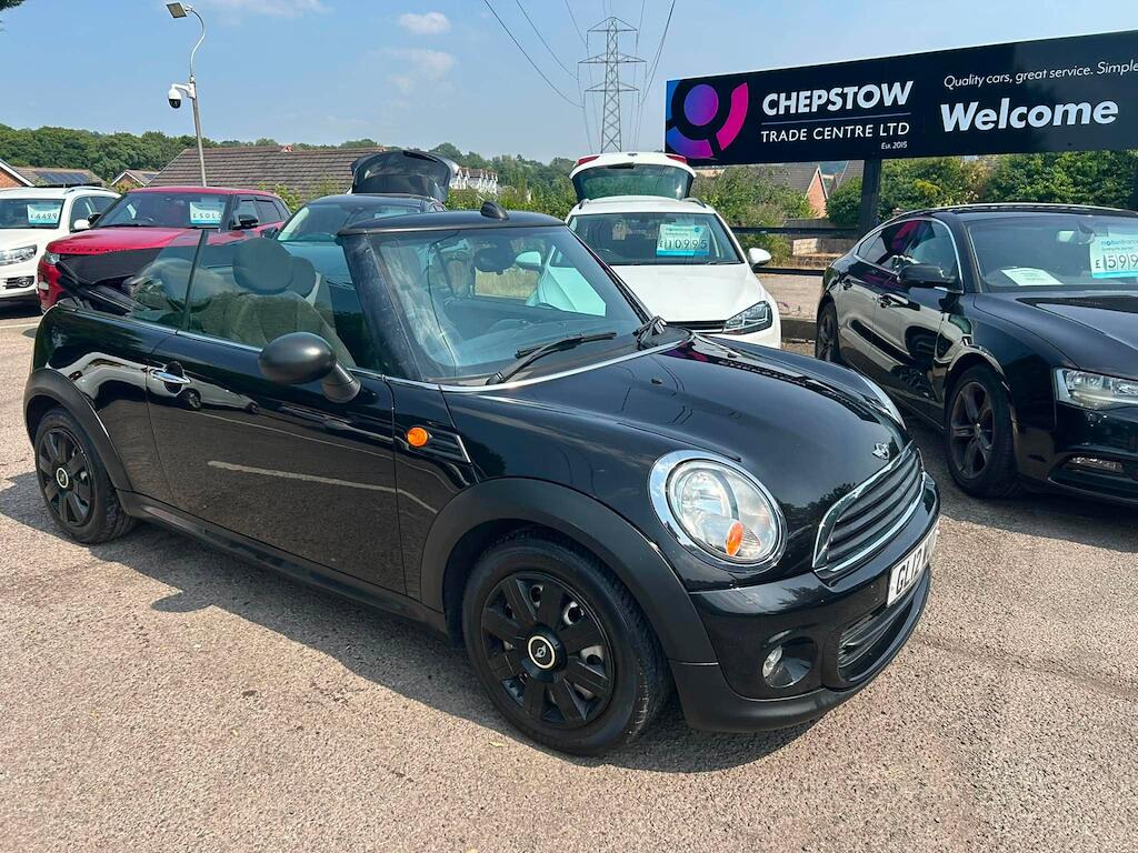 Mini Convertible view 2