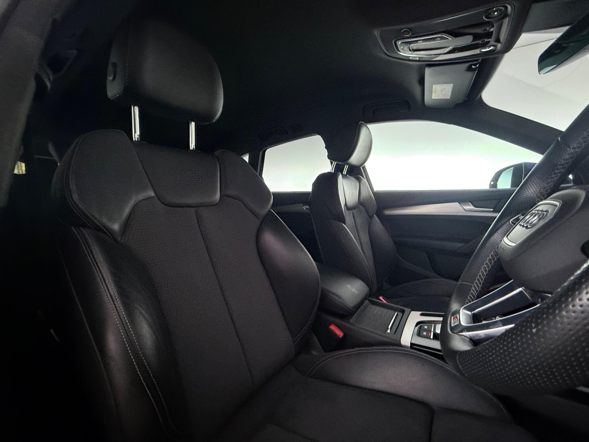 Audi Q5 view 27