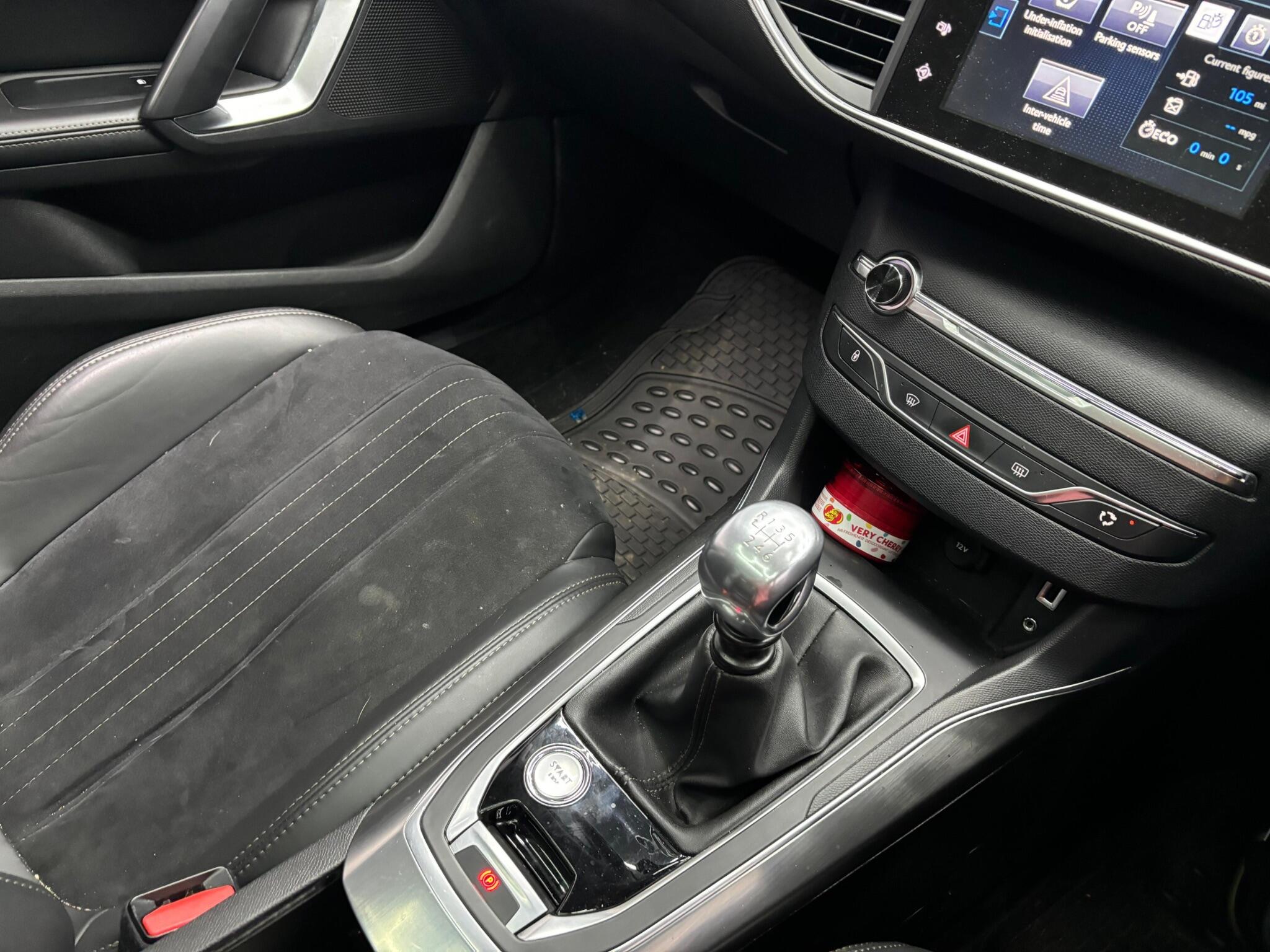 Peugeot 308 view 10