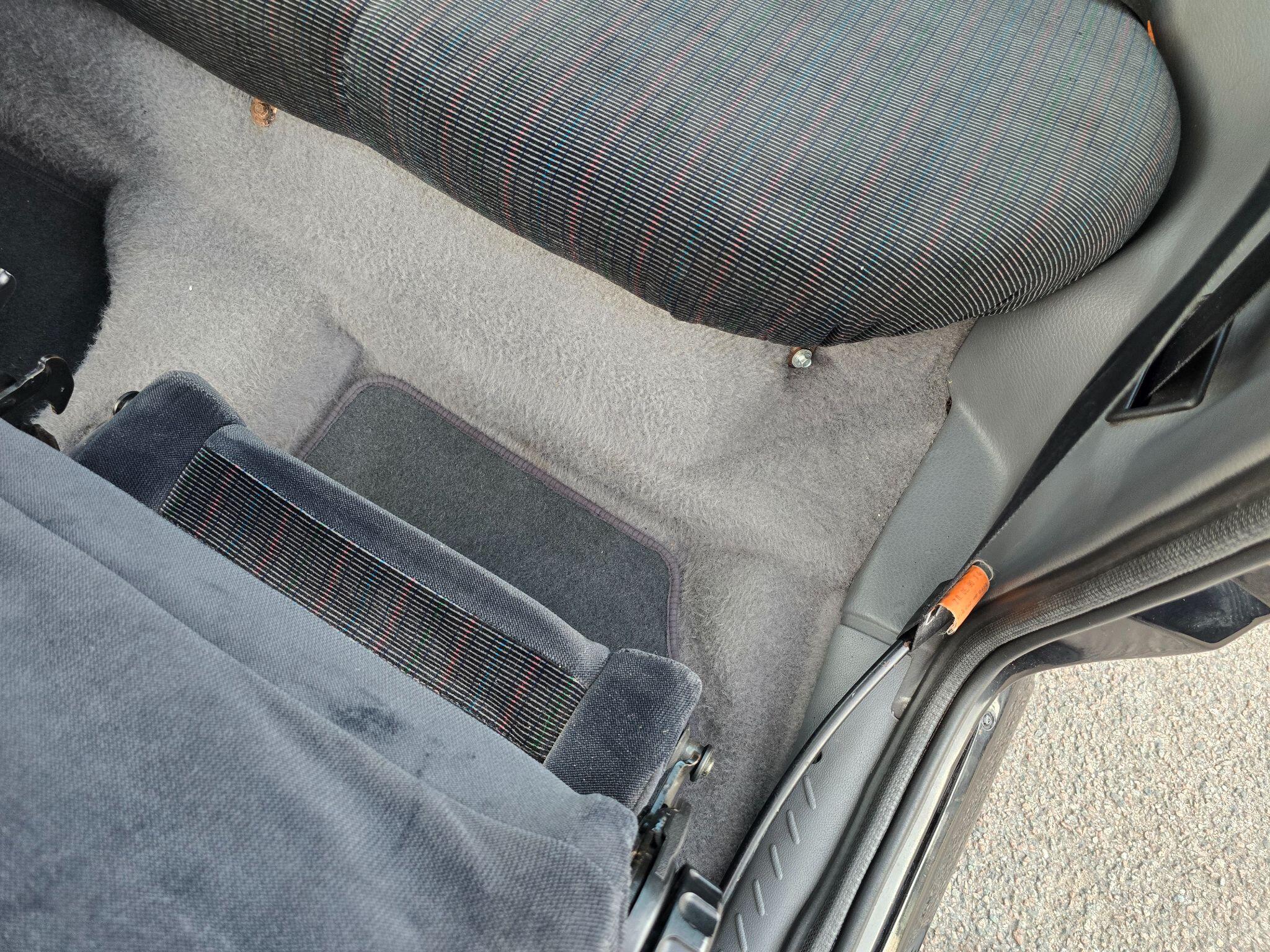 Ford Fiesta view 38