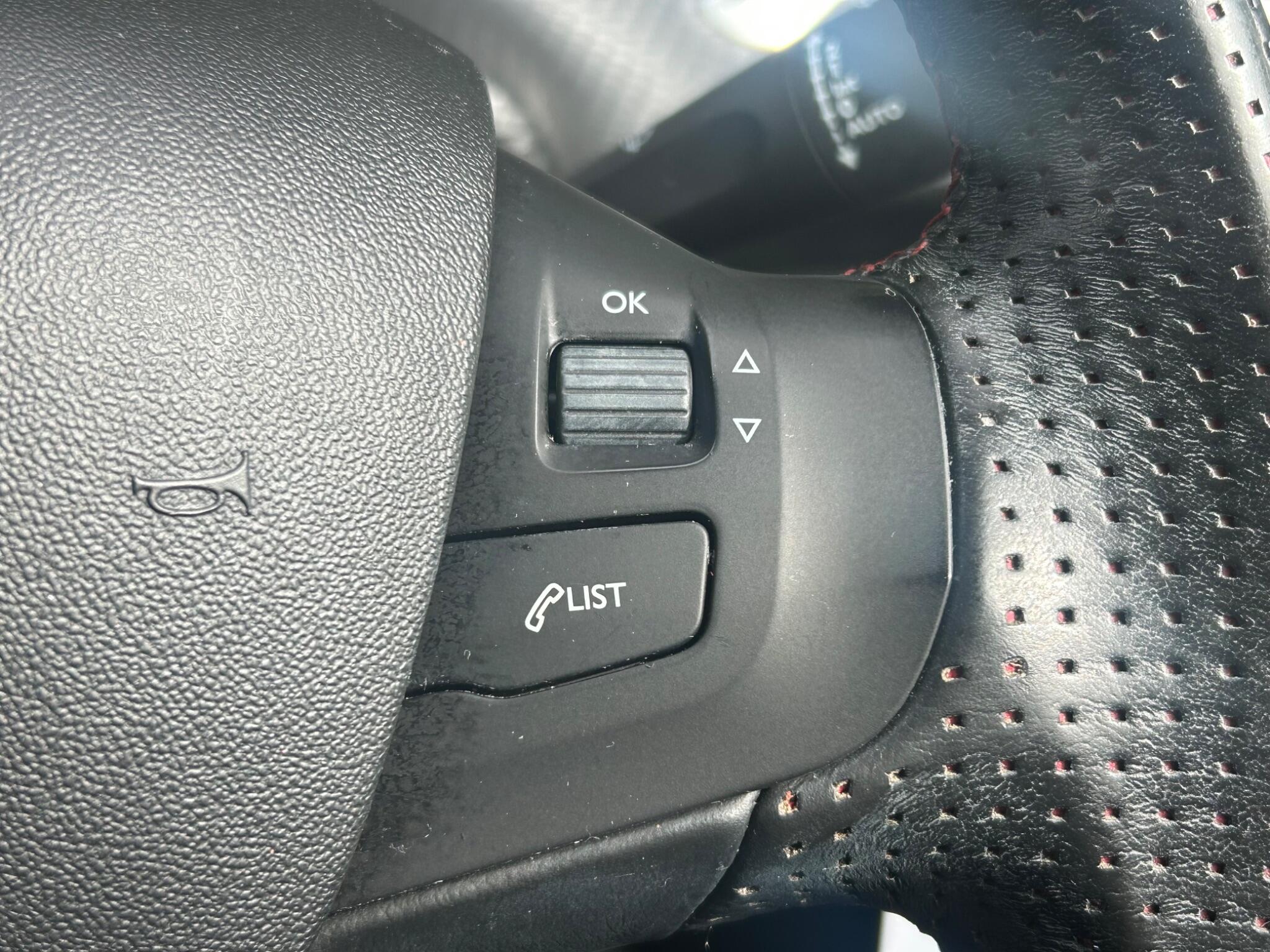 Peugeot 2008 view 30