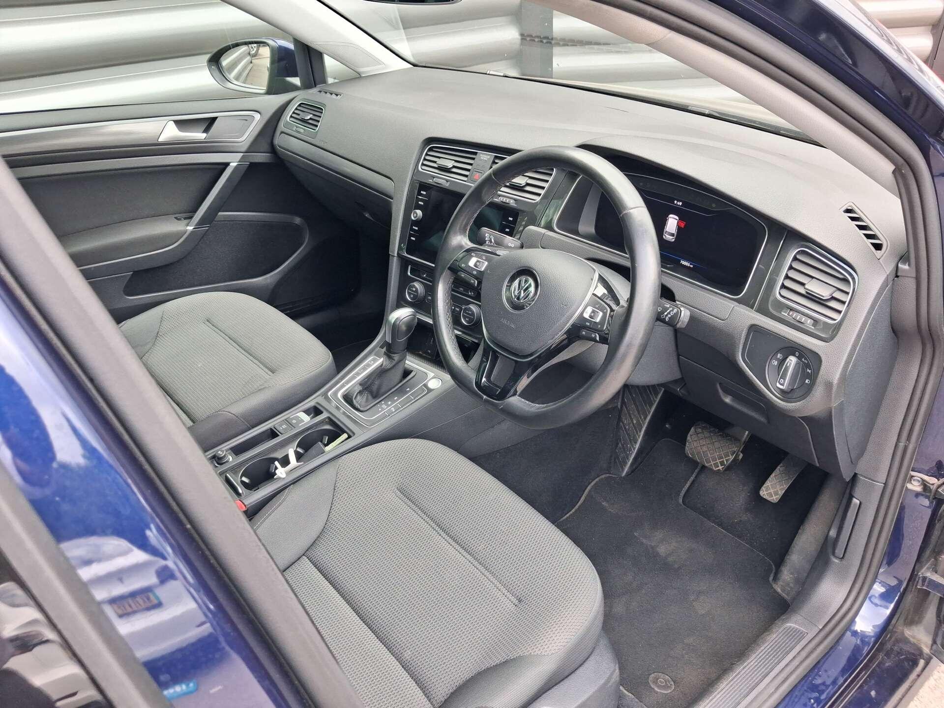 Volkswagen Golf view 22