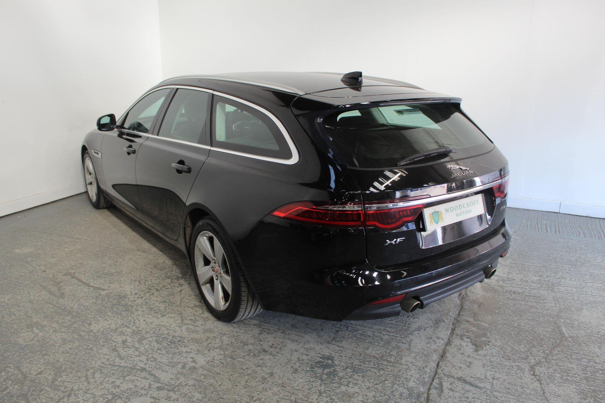 Jaguar XF view 7