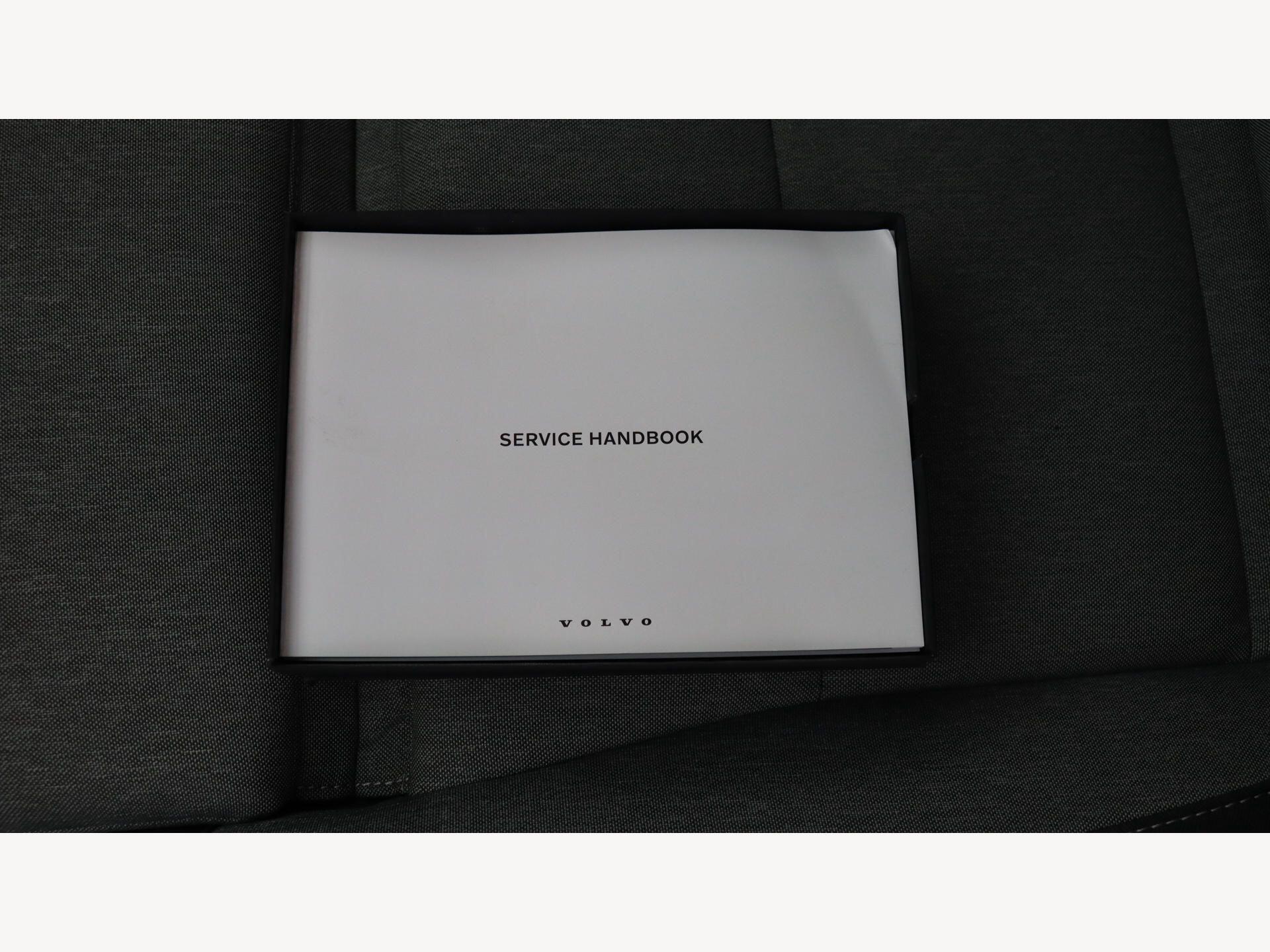 Volvo XC40 view 17